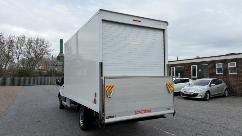 Ford Transit 350 L4 Diesel Fwd 2.0 EcoBlue 130ps Leader Luton Van